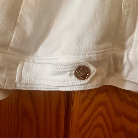 Chico’s Sz 3 White Denim Jacket - Picture 2 of 6